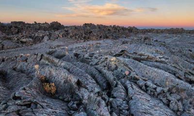 “月球一日游” | 蓝龙熔岩流，月球陨石坑国家纪念碑和保护区，爱达荷州，美国 (© Alan Majchrowicz/Getty Images)